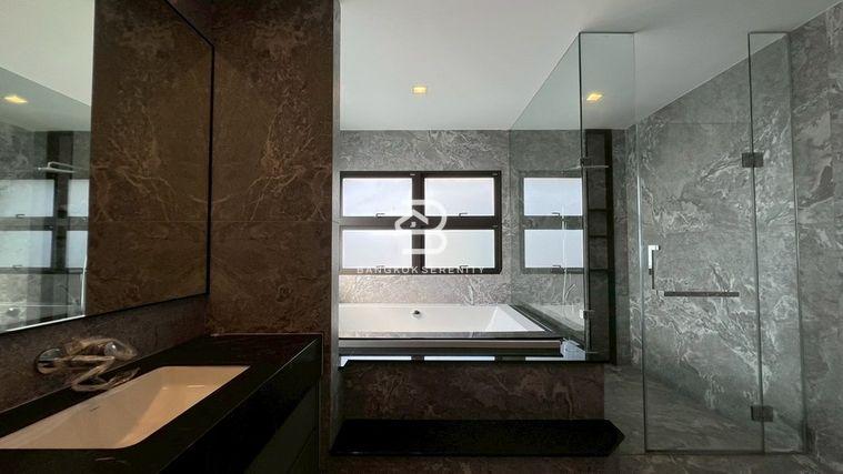 picture Luxury house for rent at Grand Bangkok Boulevard Krungthep Kreetha - 14/22