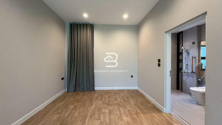 picture Luxury house for rent at Grand Bangkok Boulevard Krungthep Kreetha - 17/22