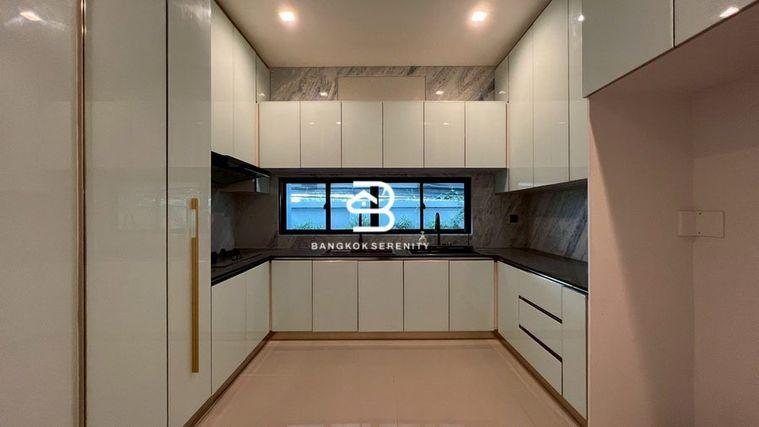 picture Luxury house for rent at Grand Bangkok Boulevard Krungthep Kreetha - 22/22