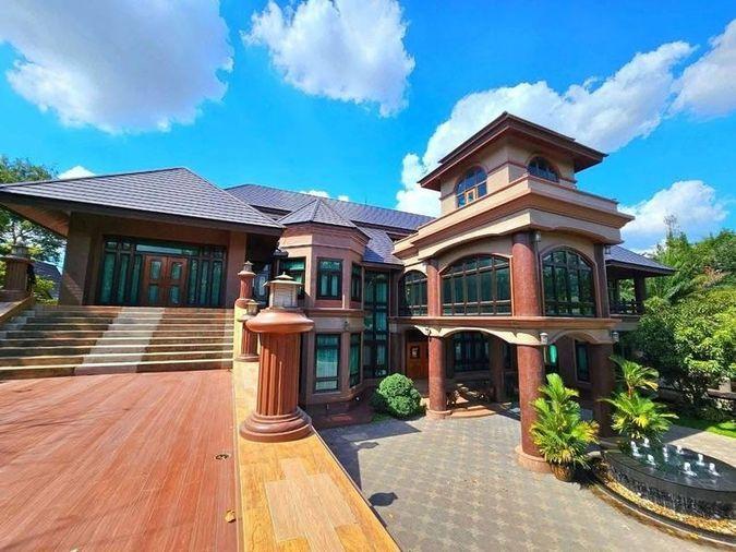 รูป ขายคฤหาสหรู ในเมืองศรีราชา ตกแต่งเฟอร์นิเจอร์ด้วยไม้สัก และ ไม้มะค่าทั้งหลัง  - รูปที่ 20/20