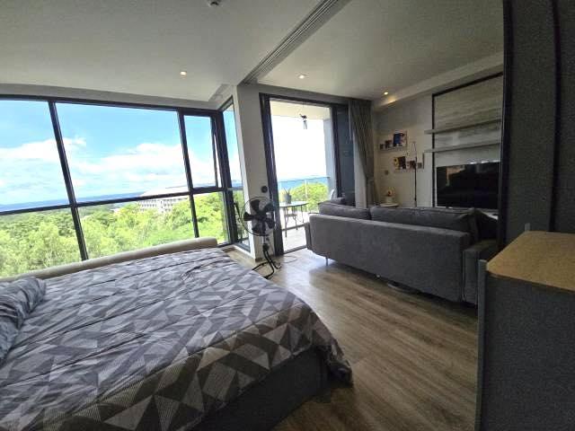picture 1-Bedroom Sea View Condo for Sale at Andromeda Condominium - 8/12