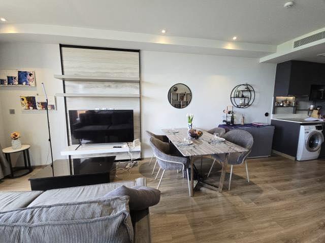 picture 1-Bedroom Sea View Condo for Sale at Andromeda Condominium - 4/12