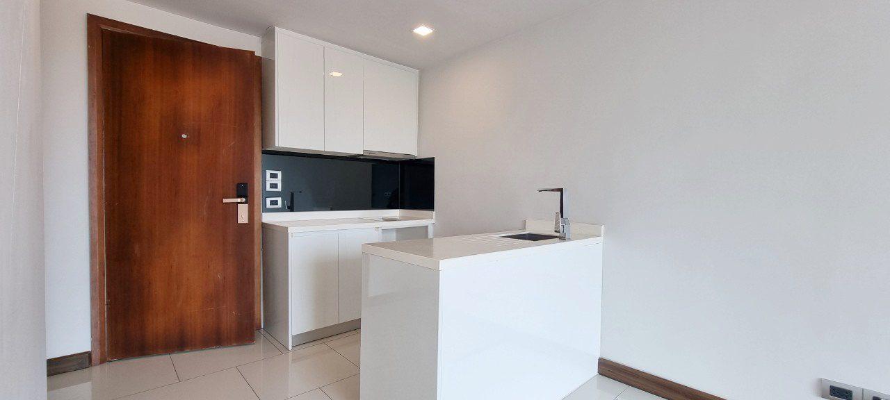 รูป The Peak Towers 1 Bedroom Condo for Sale - รูปที่ 1/13
