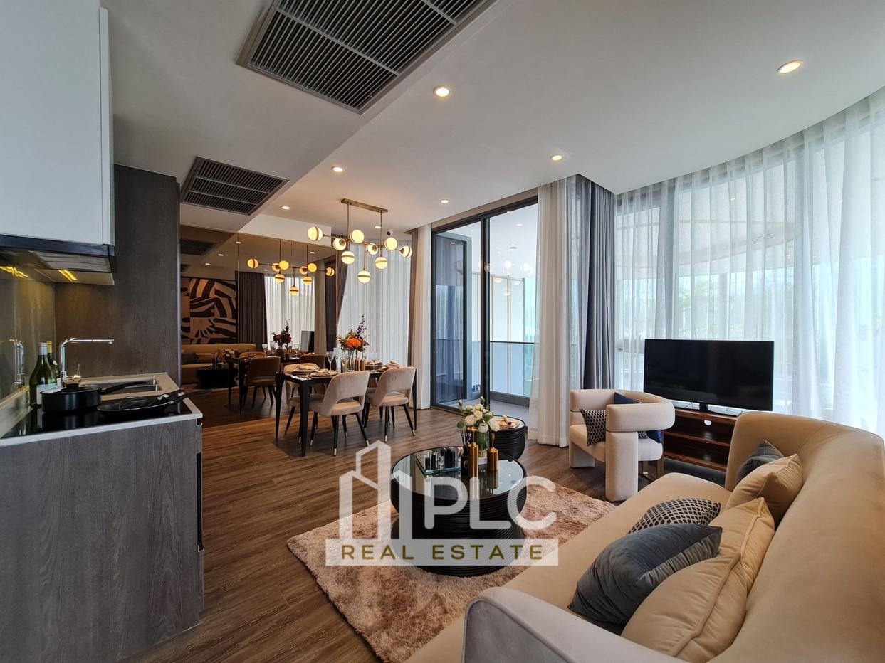 picture Wyndham Grand Residence Wongamat 2 Bedrooms for Sale - 2/14