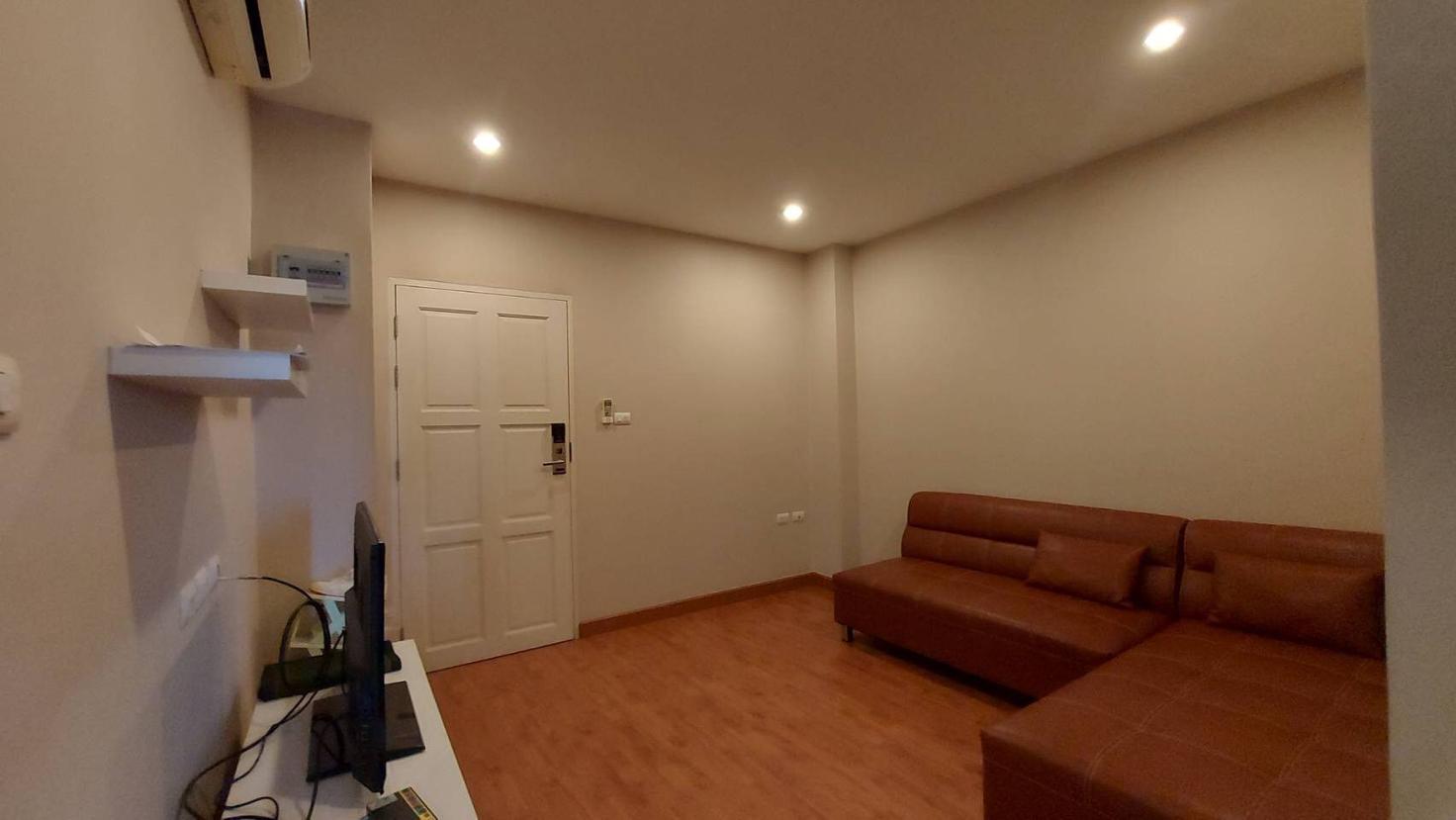 picture Le Beach Condo 1 Bedroom for Rent - 2/8