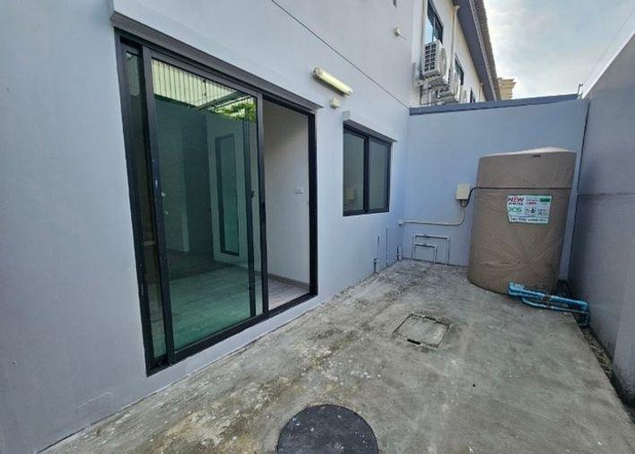 picture SIRI Place Bangna-Thepharak is just 15 minutes from MEGA Bangna. - 10/54