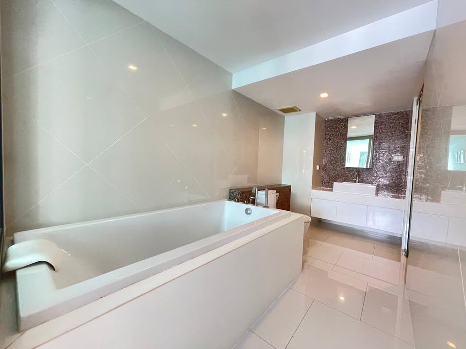 รูป Duplex for Sale at the Sanctuary Wongamat - รูปที่ 6/10