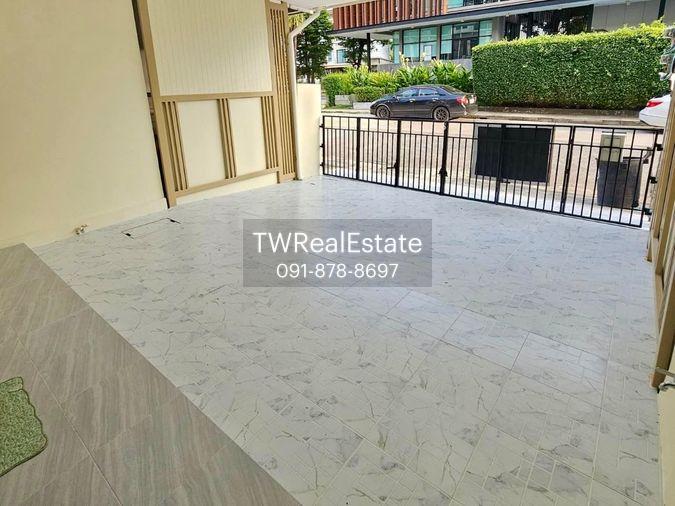 รูป ขายด่วน ราคาดีมาก ทาวน์โฮม 3 ชั้น รีโนเวทใหม่ PATIO ศรีนครินทร์–พระราม 9 ทำเลกรุงเทพกรีฑา - รูปที่ 4/25