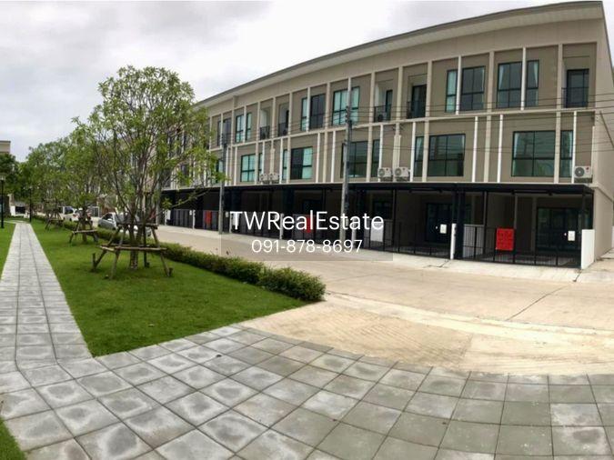 รูป ขายด่วน ราคาดีมาก ทาวน์โฮม 3 ชั้น รีโนเวทใหม่ PATIO ศรีนครินทร์–พระราม 9 ทำเลกรุงเทพกรีฑา - รูปที่ 1/25