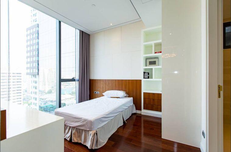 picture DS Tower2. 2bed 127sqm. Line id: @pfagent - 12/17