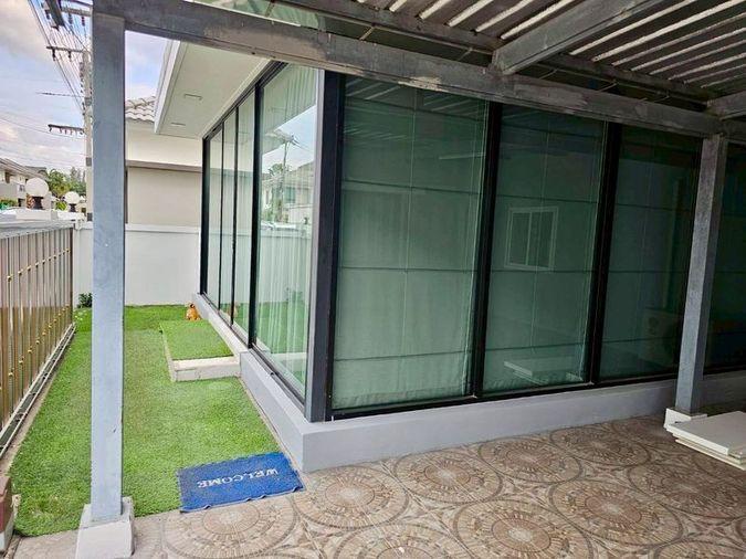picture Two-story detached house for rent, fully furnished and move in Ready, in The Complete Sriracha project. - 15/16