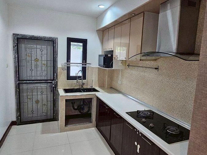 picture Two-story detached house for rent, fully furnished and move in Ready, in The Complete Sriracha project. - 9/16