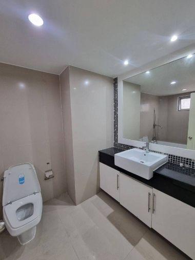 picture Condo for rent : Las Colinas ((BTS Asoke MRT Sukhumvit   )) MK-02 line @livingbkk - 8/10