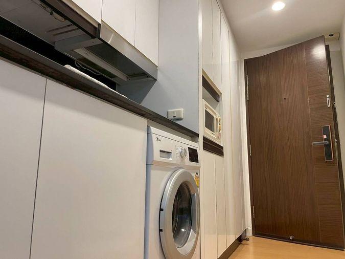 picture City view, Unblocked view, The Trendy Condominium. Includes washing machine. - 9/29