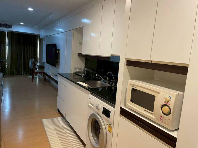 picture City view, Unblocked view, The Trendy Condominium. Includes washing machine. - 10/29