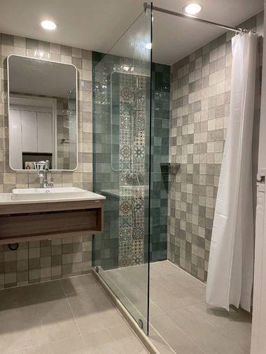 picture City view, Unblocked view, The Trendy Condominium. Includes washing machine. - 14/29