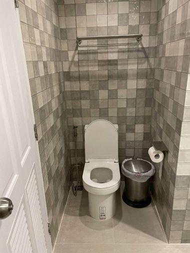 picture City view, Unblocked view, The Trendy Condominium. Includes washing machine. - 15/29