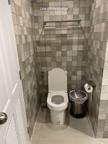 picture City view, Unblocked view, The Trendy Condominium. Includes washing machine. - 15/29