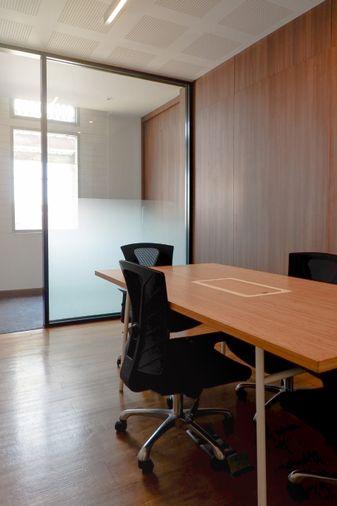 รูป ห้องประชุม/สำนักงาน ให้เช่า ที่ ไอเพลส บิซิเนส พาร์ค แหลมฉบัง ใกล้กับท่าเรือแหลมฉบัง ขนาด 12 ตร.ม. ราคา 8,000 บาทต่อเดือน - รูปที่ 4/36