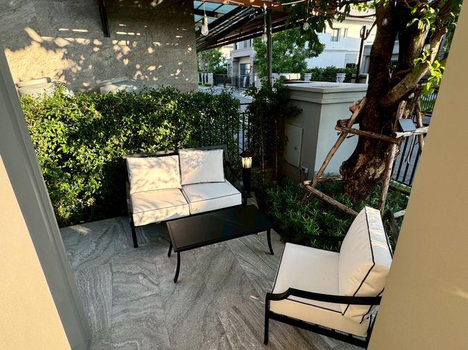 รูป บ้านเดี่ยวให้เช่า 🔥 Grand Bangkok Boulevard Sukhumvit-Srinakarin 🔥 4 ห้องนอน 4 ห้องน้ำ เฟอร์นิเจอร์ และ เครื่องใช้ไฟฟ้าครบ  - รูปที่ 3/11