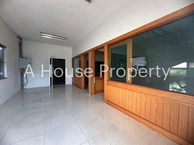 picture Warehouse for rent, located next to the motorway in Bang Phra, Chonburi. - 14/15