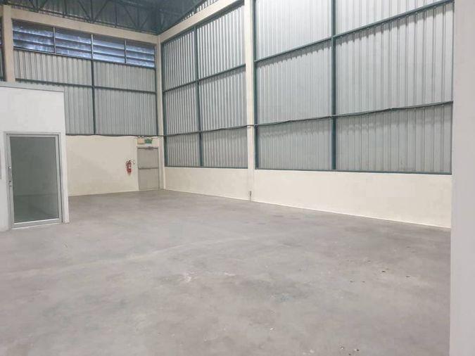 picture Warehouse for rent, located next to the motorway in Bang Phra, Chonburi. - 8/15