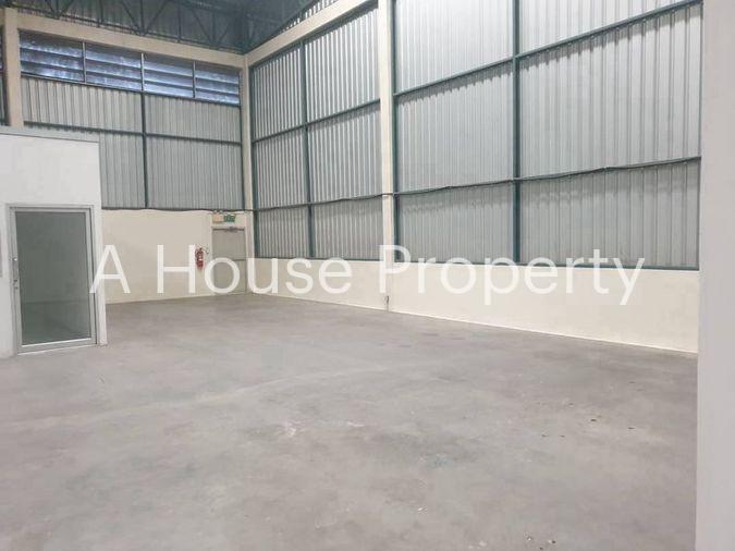 picture Warehouse for rent, located next to the motorway in Bang Phra, Chonburi. - 8/15