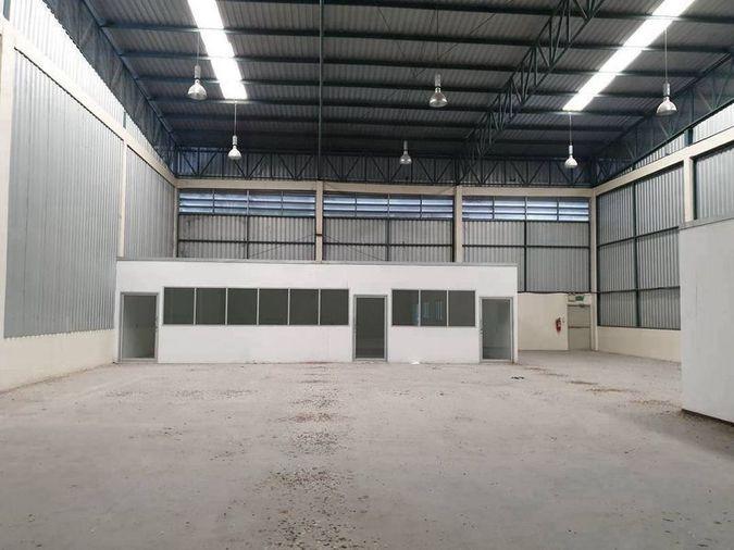 picture Warehouse for rent, located next to the motorway in Bang Phra, Chonburi. - 3/15