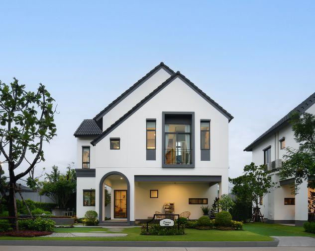 picture Saransiri Bangna, a new series of detached houses with lake views. - 1/12