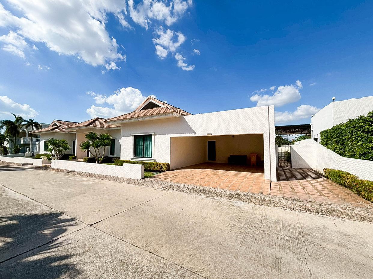 รูป Large luxury pool villas for rent in ​​Mabprachan, East Pattaya - รูปที่ 25/25