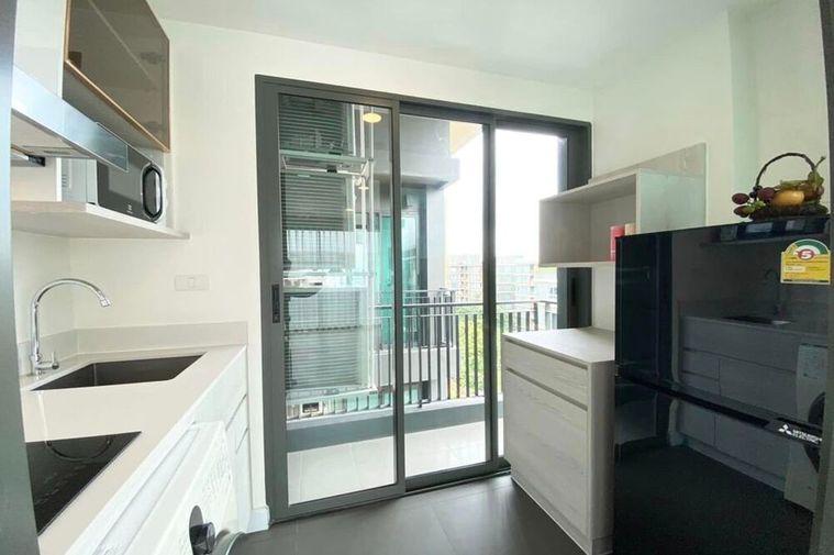 picture 🔥 For Rent !! pool view, Good location!! Code C20230700629...MetroLuxe Phaholyothin - Sutthisan, 2 bed, 2 bath, furnished, ready to move in📣📣 - 17/18