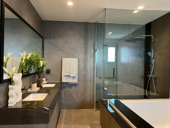รูป Grand Bangkok Boulevard กรุงเทพกรีฑา บ้านเดี่ยวหรูสไตล์ Modern Classic  ใกล้ ARL ลาดกระบัง และสนามบินสุวรรณภูมิ เพียง 62 ครอบครัวเท่านั้น - รูปที่ 13/36