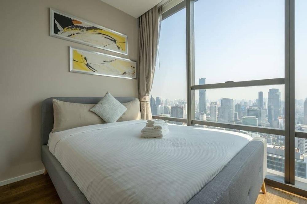 รูป ขาย- เช่า ! วิว Panoramic, วิวเมือง, ห้องทิศตะวันออก, ชั้นสูง47+, ตกแต่งสไตล์โมเดิร์น!  Code C20250200002...The Bangkok Sathorn, 2 นอน, 2 น้ำ, แต่งครบ - รูปที่ 7/11