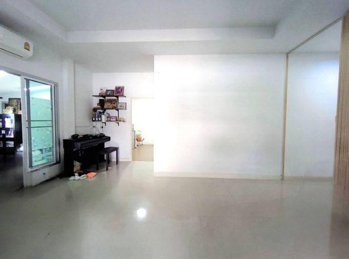 รูป ขายบ้านเดี่ยวมือสอง หมู่บ้านเดอะแกรนด์ ทรัพย์มงคล 3 ห้วยกะปิ ชลบุรี  - รูปที่ 6/9
