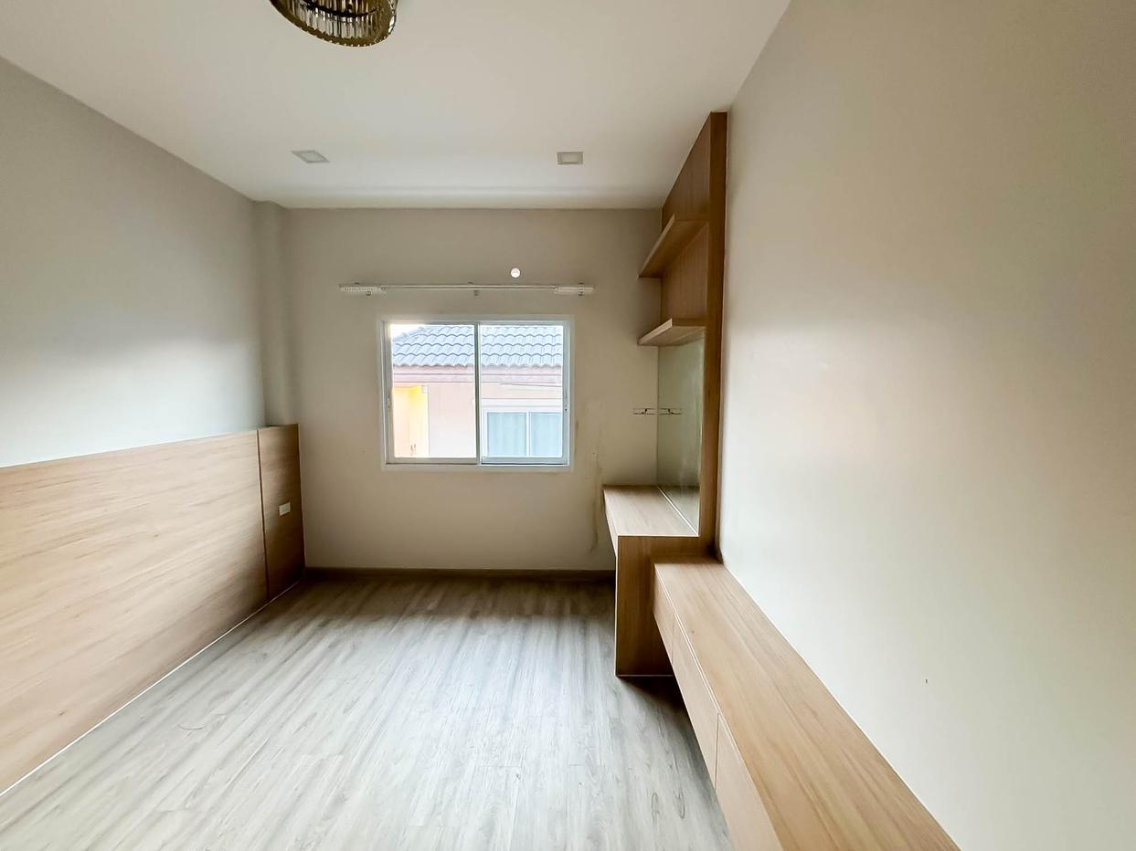 picture 2Storey Detached House for Sale in East Pattaya - 7/12