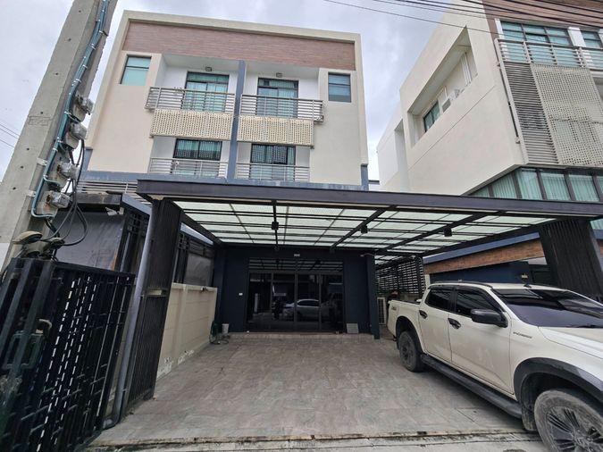 รูป 🏠 ให้เช่าบ้าน : DISTRICT Ekkamai - Ramintra (ดิสทริค เอกมัย - รามอินทรา)   รหัสทรัพย์ | 📌 LNP-H745  - รูปที่ 1/10