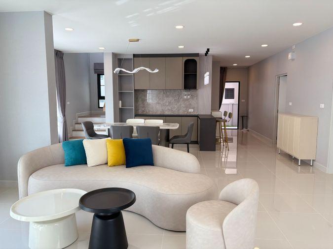 รูป ✅ ✅ Centro Bangna , Luxury House 4 ห้องนอน พร้อมเข้าอยู่ ติดต่อไลน์ @bktasset หรือโทร 095-325-8928 - รูปที่ 2/17