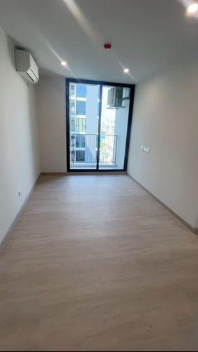 picture Thana Astra Sathorn-Chan Condominium - 3/9