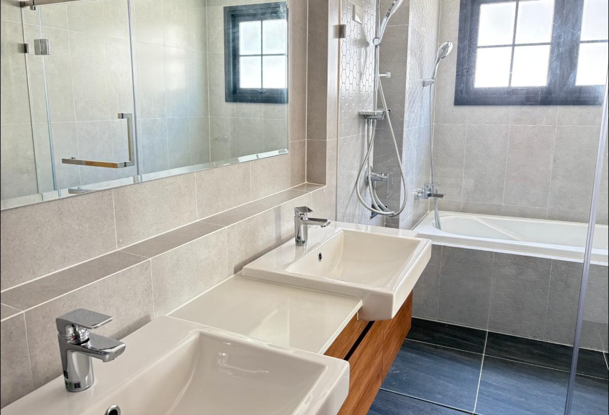 picture Available now! 4bed 5baths 303sqm. 2parking. Line id: @pfagent - 11/16