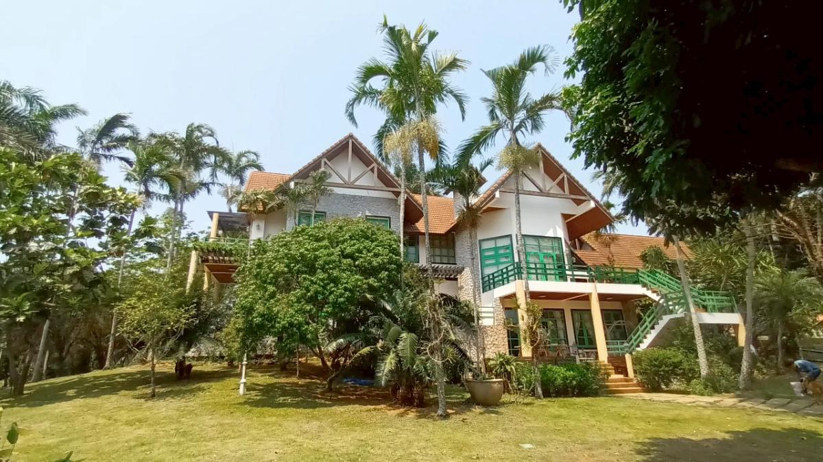 รูป ขายบ้านหรู ฮวงจุ้ยดี เฟอร์นิเจอร์ครบ ปากช่อง นครราชสีมา 3 ไร่ 2 งาน เพียง 25.5 ลบ.  - รูปที่ 2/41