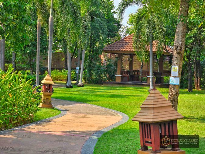 รูป ขาย ม.ลัดดารมย์ ราชพฤกษ์-ปิ่นเกล้า ตลิ่งชัน บ้านรีโนเวทใหม่ ติดถนนเมน 125.2 ตรว. 265 ตรม. มีสวนข้างบ้านขนาดใหญ่ พร้อมเข้าอยู่ - รูปที่ 35/40
