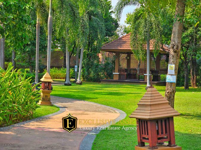 รูป ขาย ม.ลัดดารมย์ ราชพฤกษ์-ปิ่นเกล้า ตลิ่งชัน บ้านรีโนเวทใหม่ ติดถนนเมน 125.2 ตรว. 265 ตรม. มีสวนข้างบ้านขนาดใหญ่ พร้อมเข้าอยู่ - รูปที่ 35/40