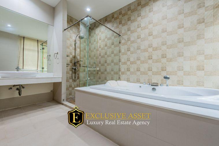 รูป ขายบ้านเดี่ยว Luxury ปัญญาอินทรา P5 ที่ดิน 1 ไร่ครึ่ง พร้อมสระว่ายน้ำ และเรือนรับรอง ใกล้สนามกอล์ฟปัญญา แฟชั่นไอส์แลนด์ - รูปที่ 30/46