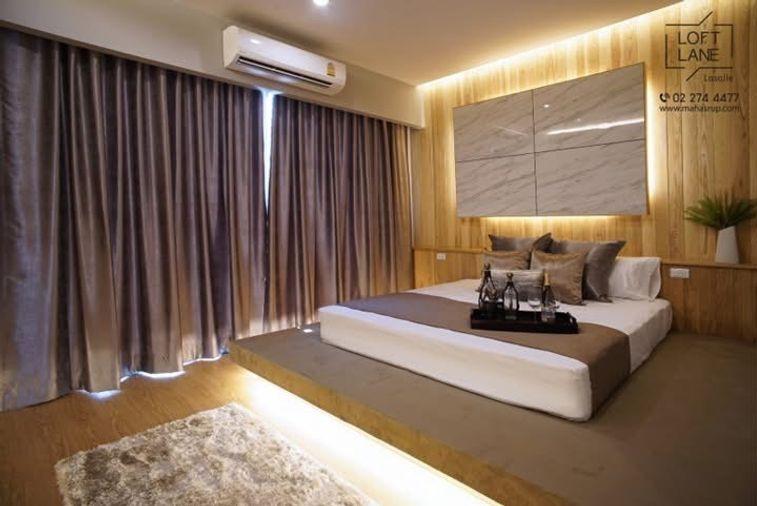 picture Luxury corner townhome, private, 6-meter high ceilings, Lasalle area. - 11/16