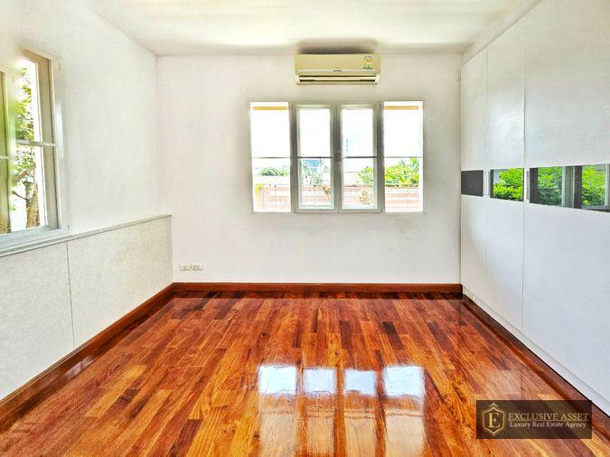 รูป ขาย ม.ลัดดารมย์ ราชพฤกษ์-ปิ่นเกล้า ตลิ่งชัน บ้านรีโนเวทใหม่ ติดถนนเมน 125.2 ตรว. 265 ตรม. มีสวนข้างบ้านขนาดใหญ่ พร้อมเข้าอยู่ - รูปที่ 30/40