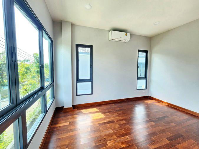 รูป ขาย บ้านใหม่ ม.The City ปิ่นเกล้า-บรม 2 แปลงมุม ราคาพิเศษ บ้านไซส์ใหญ่ 105.8 ตรว. 388 ตรม.  - รูปที่ 30/34