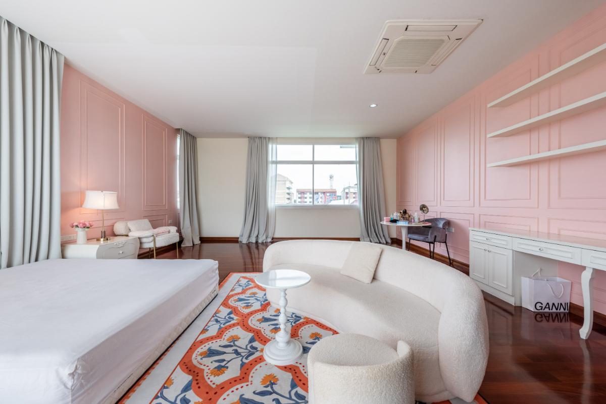รูป ขายบ้านเดี่ยว Luxury ปัญญาอินทรา P5 ที่ดิน 1 ไร่ครึ่ง พร้อมสระว่ายน้ำ และเรือนรับรอง ใกล้สนามกอล์ฟปัญญา แฟชั่นไอส์แลนด์ - รูปที่ 32/46