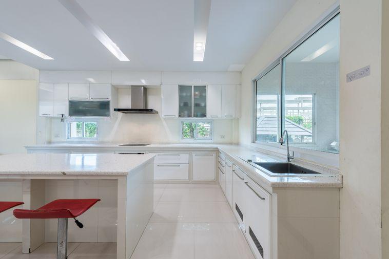 รูป ขายบ้านเดี่ยว Luxury ปัญญาอินทรา P5 ที่ดิน 1 ไร่ครึ่ง พร้อมสระว่ายน้ำ และเรือนรับรอง ใกล้สนามกอล์ฟปัญญา แฟชั่นไอส์แลนด์ - รูปที่ 17/46