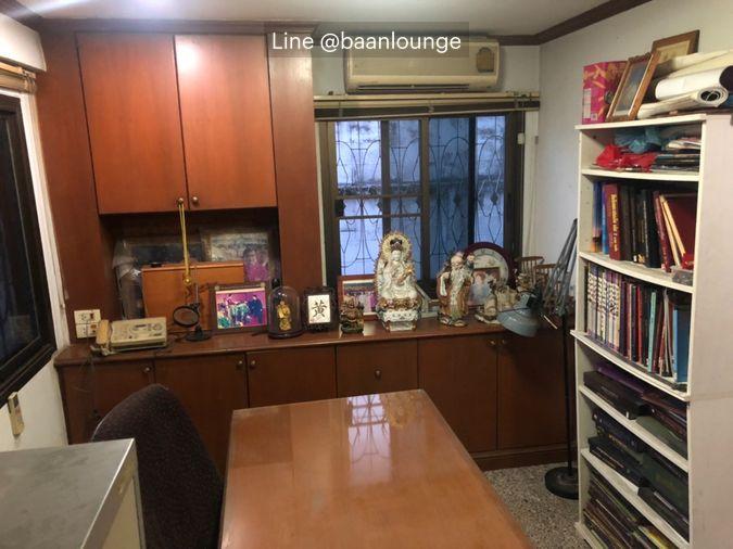 รูป บ้านทำเลดี ใกล้ บีทีเอสแบริ่ง สุขุมวิท - รูปที่ 2/11