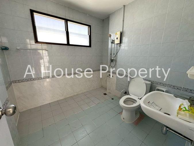 picture Newly renovated detached house for rent in Ladda House Sriracha, Chonburi. - 17/19